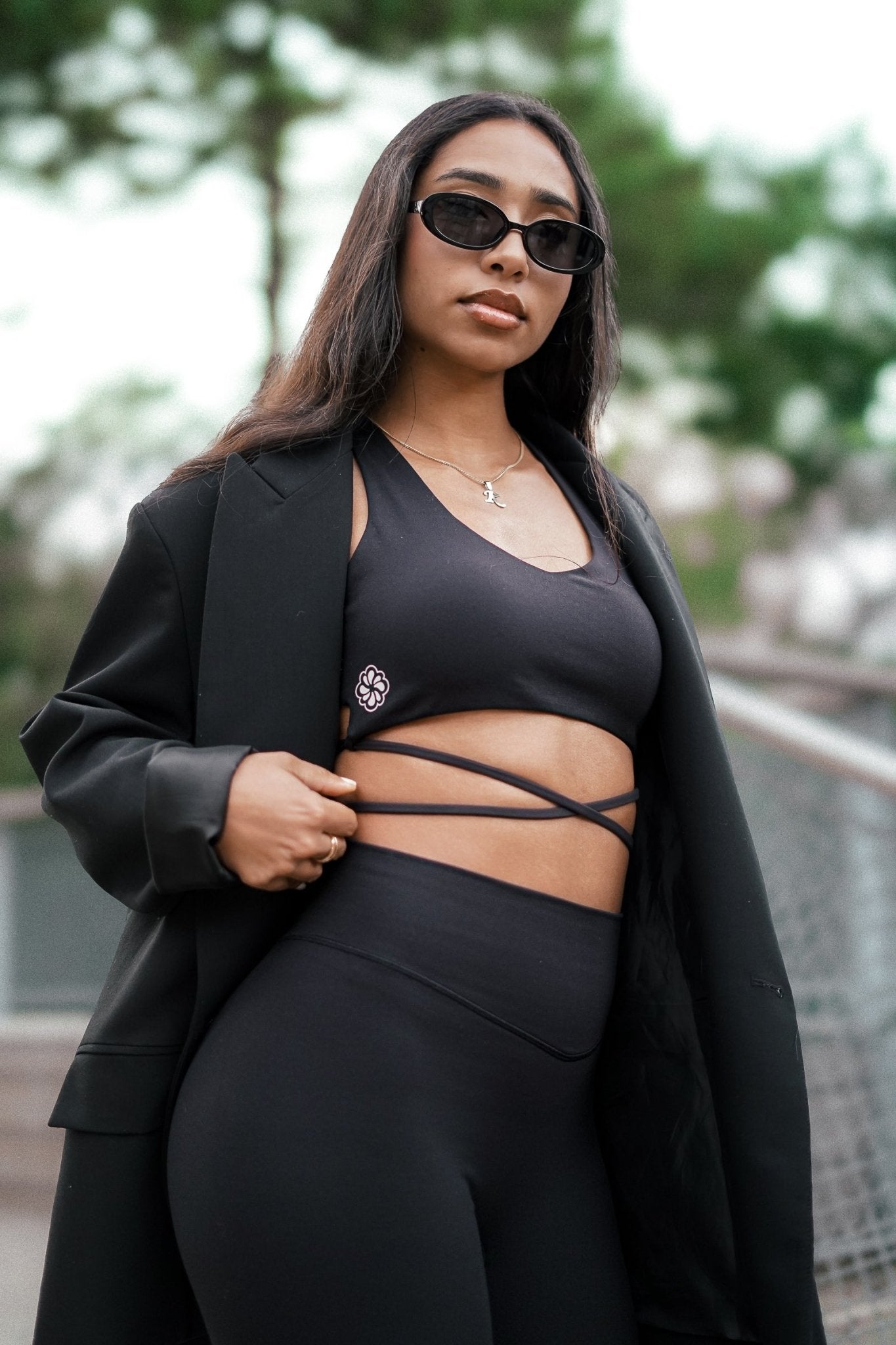 Ivy Laces bra - LuxeSkin™ noir - Bahana