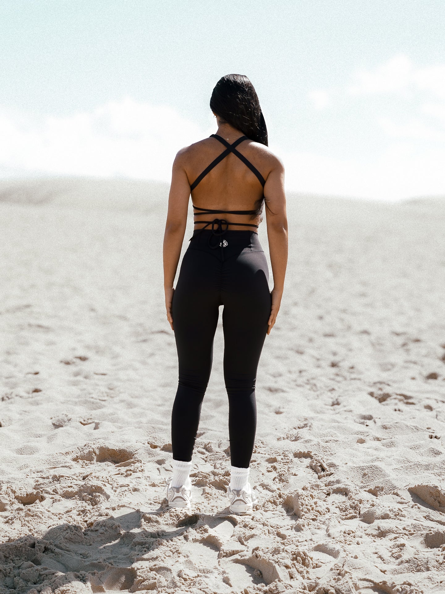 Ivy Laces bra - LuxeSkin™ noir - Bahana