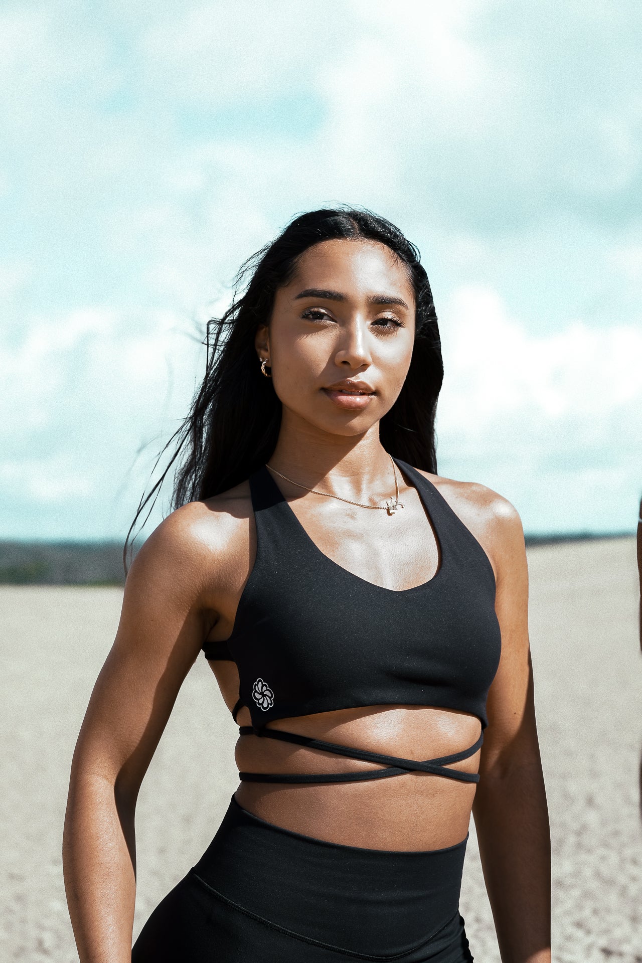 Ivy Laces bra - LuxeSkin™ noir - Bahana