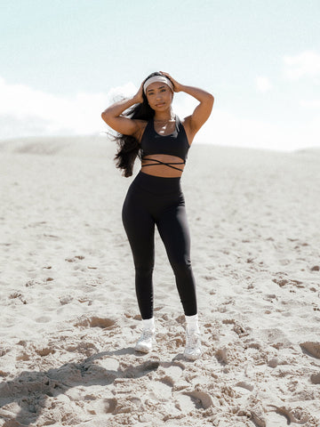 Ivy Laces bra - LuxeSkin™ noir - Bahana