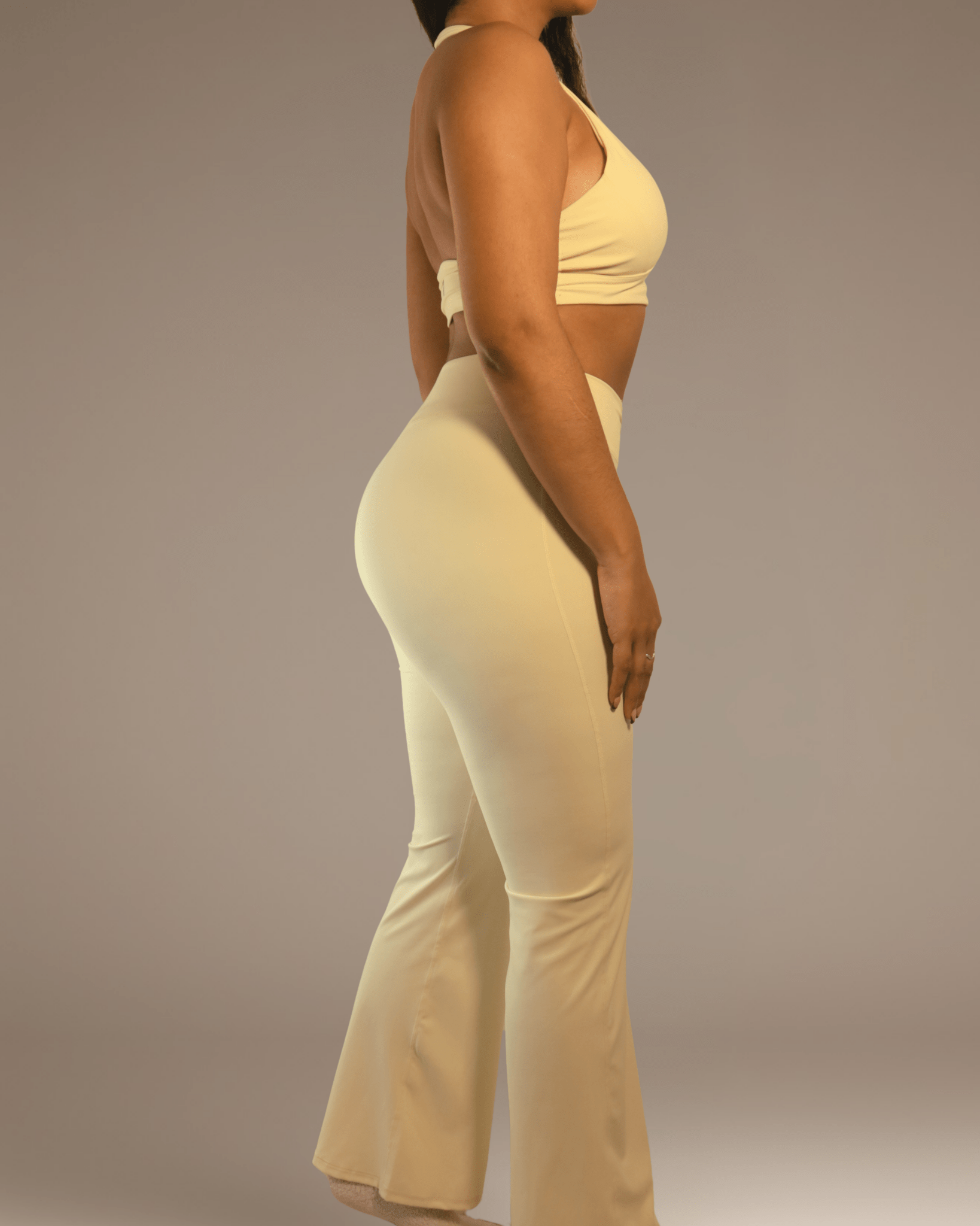 SoftForm Pantalon Évasé Front Scrunch - Butter Yellow - Bahana